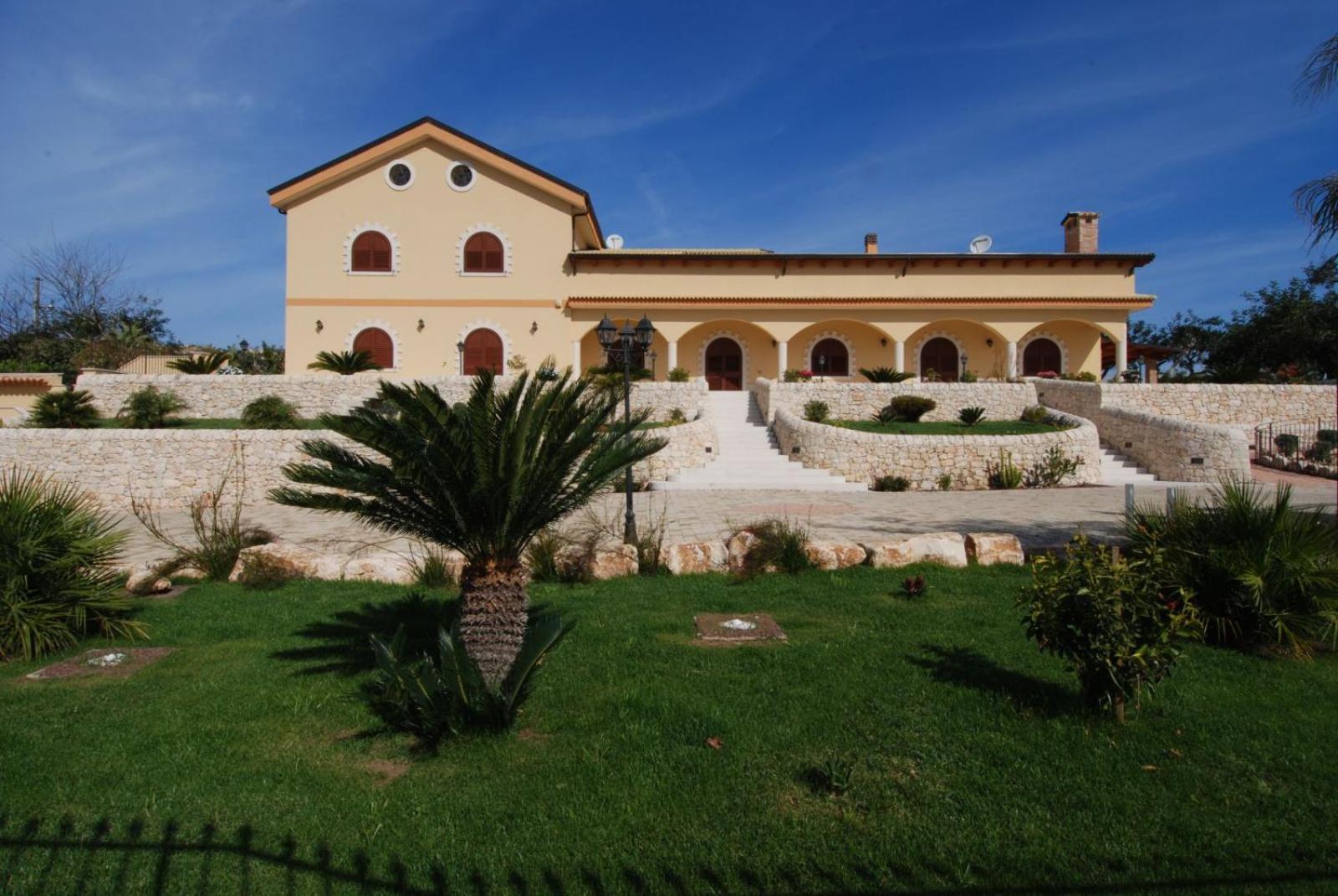 Villa Giulia - Sicilian Luxury Garden Punta Secca Exterior photo